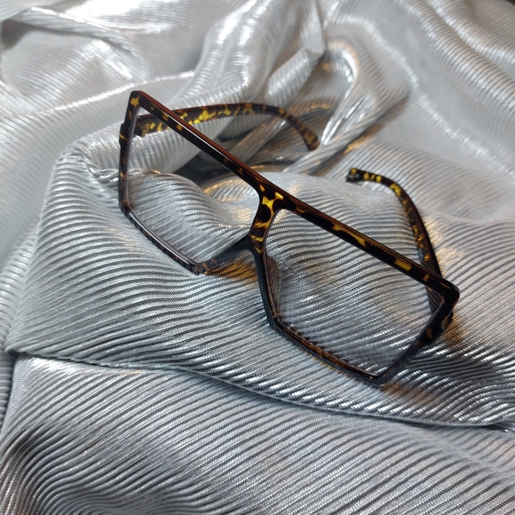 Singlasses - Picture 2 of 4